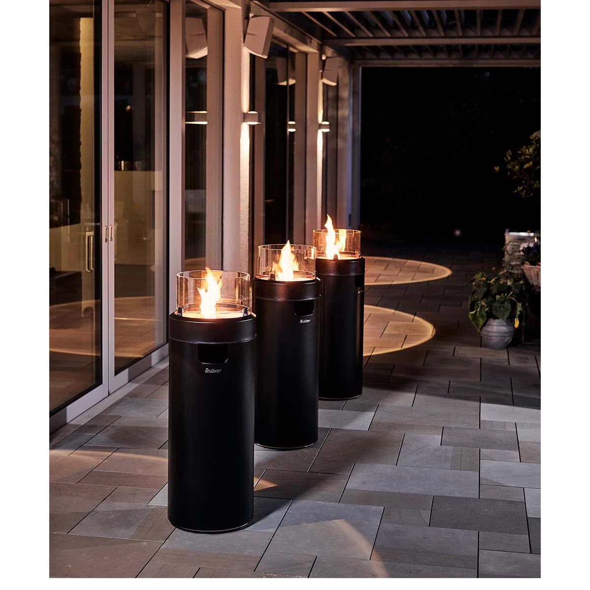 Enders NOVA LED Terrassenfeuer In L Black/chrome 9 Enders NOVA LED Terrassenfeuer In L Black/chrome – Bild 7