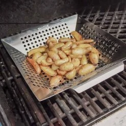 SANTOS Gemüsekorb XL / Grillwok Edelstahl, 30,5 X 30,5 cm -Meister Grill Geschaft santos grillwok edelstahl 30 5 x 30 5 d56e4e672157daae4bc0b84d1593c3d6