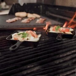 SANTOS Kleine Gusseiserne Grillpfanne, 12,5 X 10,5 Cm -Meister Grill Geschaft santos gusseiserne pfanne gr 12 5 x 10 5 cm c6e0f9f0548d7b04c5e2a50d3df37fde